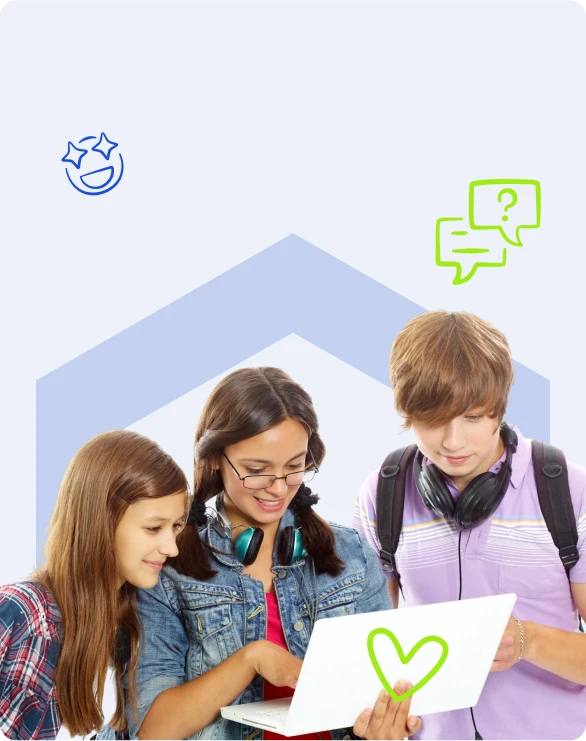 Uczniowie liceum uczący się z laptopa w szkole wspierającej edukacje domową